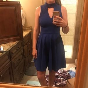 blue dress